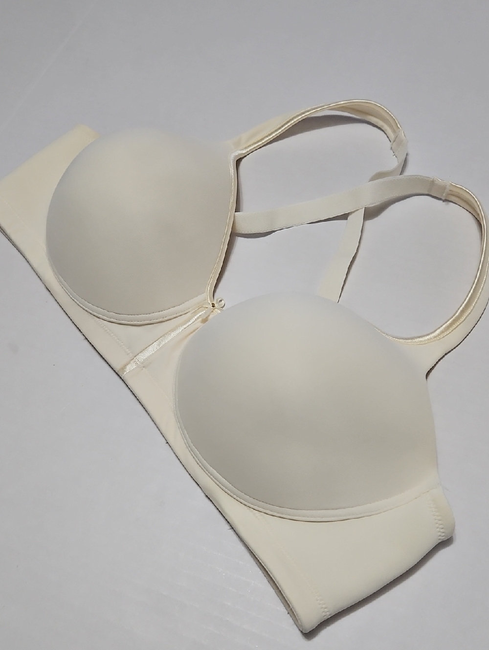 Vanity Fair Smooth Molded Wireless Seamless Bra - Cream Size 40C